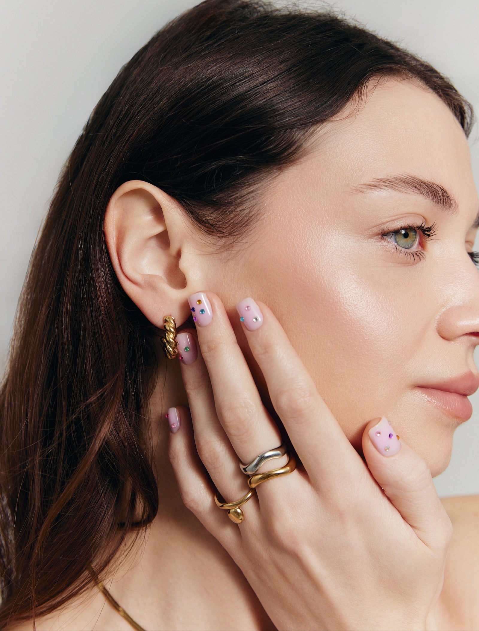 Minimalistyczny perścionek z falą Tami