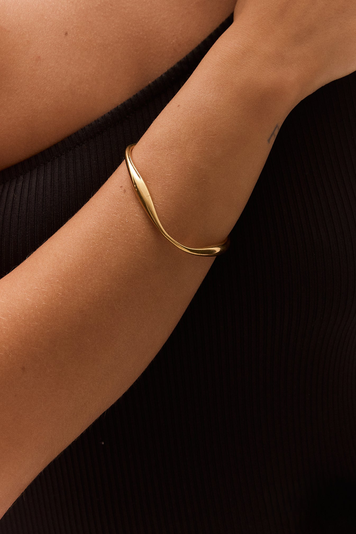 Regulowana bransoletka Curve