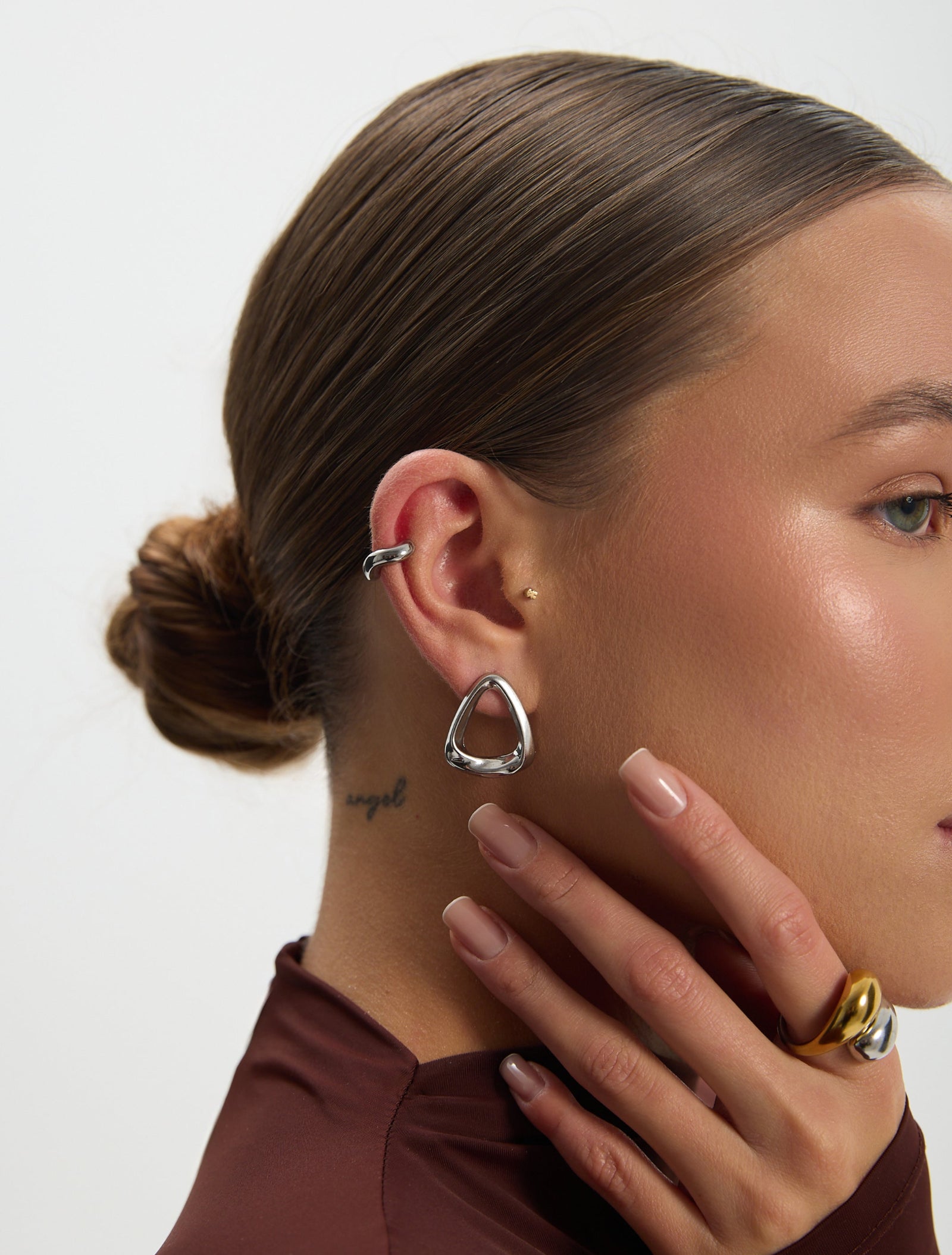 Nieregularna nausznica Helix